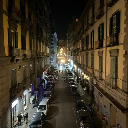 La Dimora Dei Borbone Nápoles Exterior foto